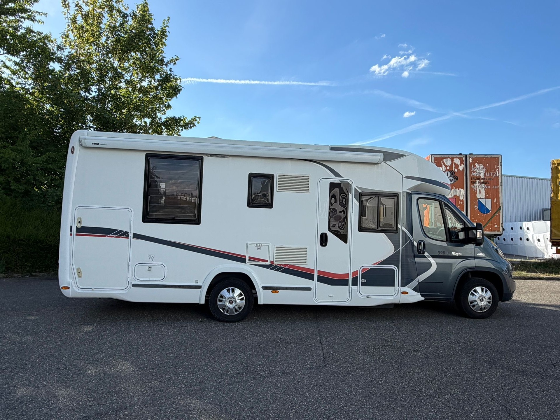 CHALLENGER Challenger 398 Mageo mit Queensbett – Top-Zustand & Einzigartiges Garantie-Paket!-image-7