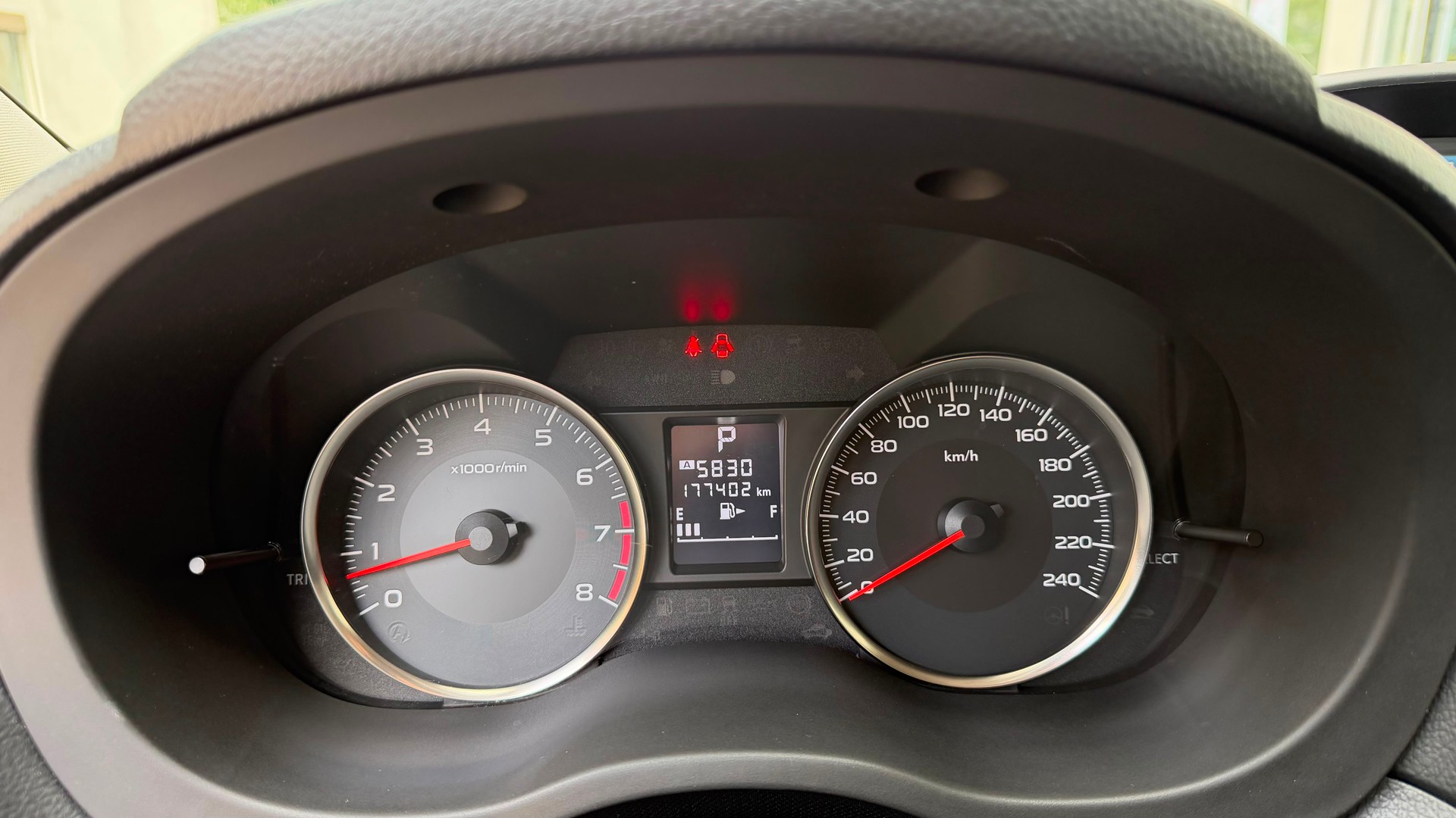 SUBARU XV 2.0 Swiss Three AWD CVT-image-19