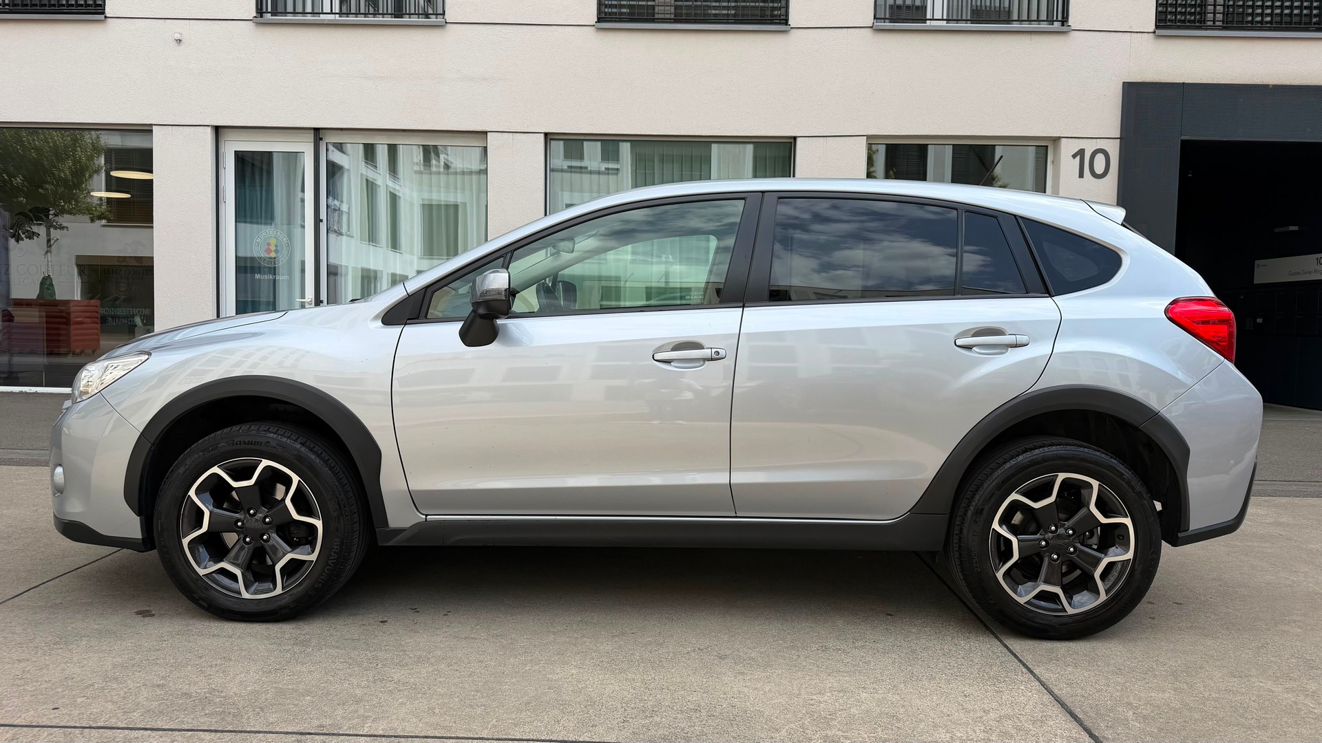 SUBARU XV 2.0 Swiss Three AWD CVT-image-7