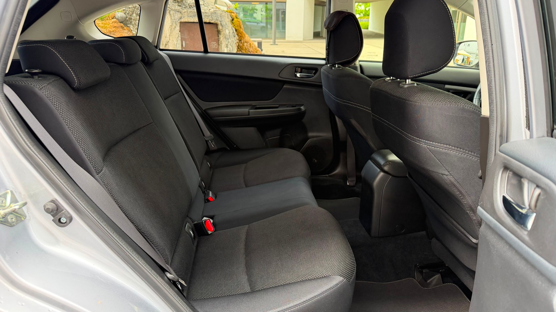 SUBARU XV 2.0 Swiss Three AWD CVT-image-12