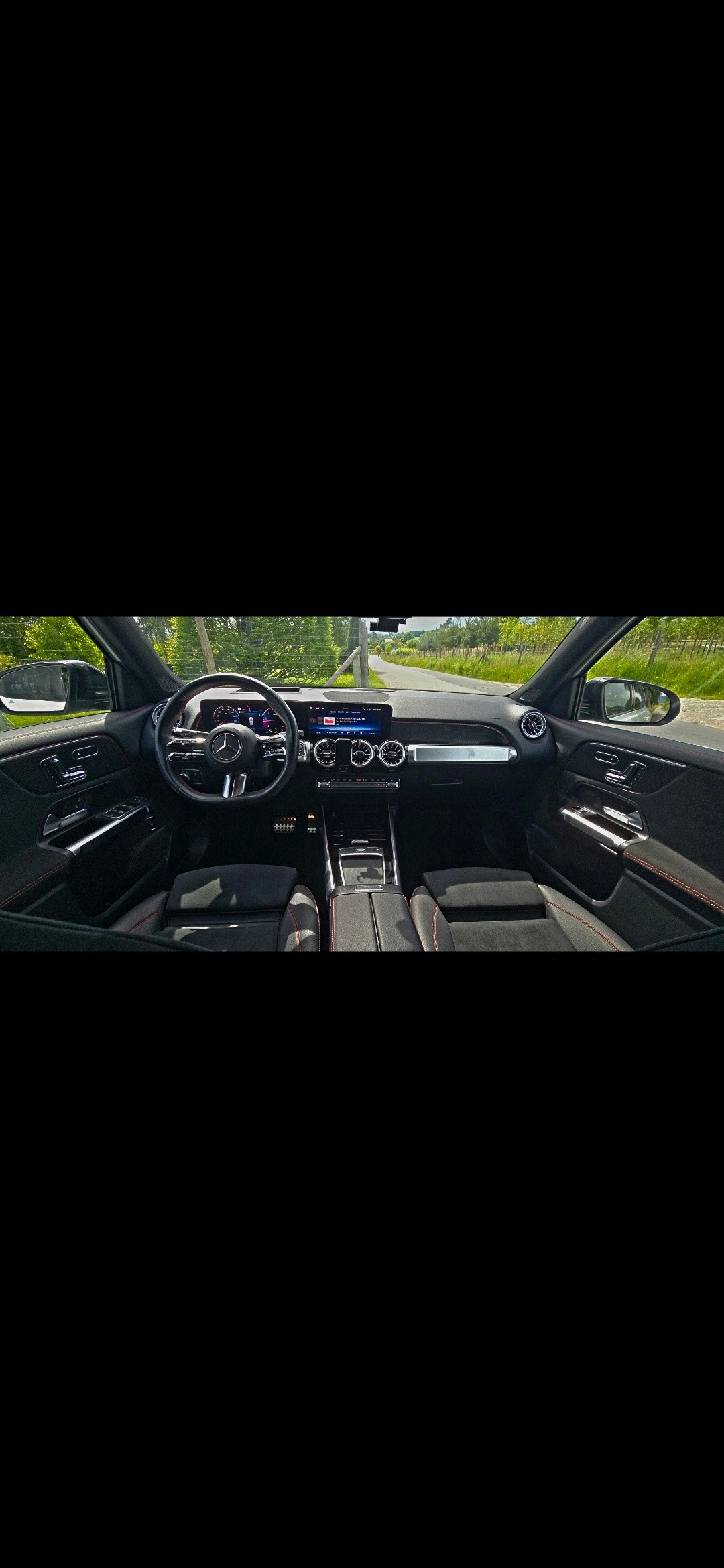 MERCEDES-BENZ GLB 220D AMG Line 7 places-image-3