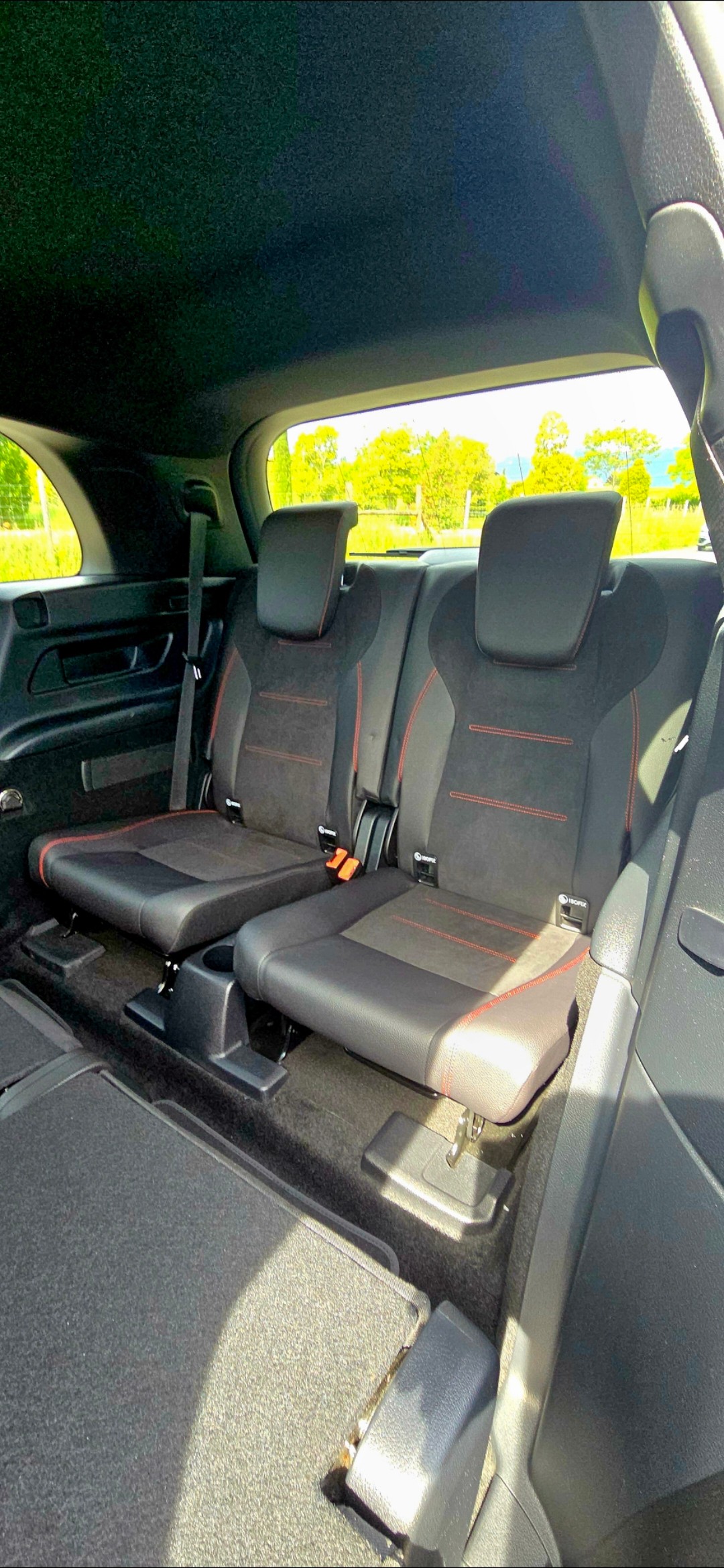 MERCEDES-BENZ GLB 220D AMG Line 7 places-image-5
