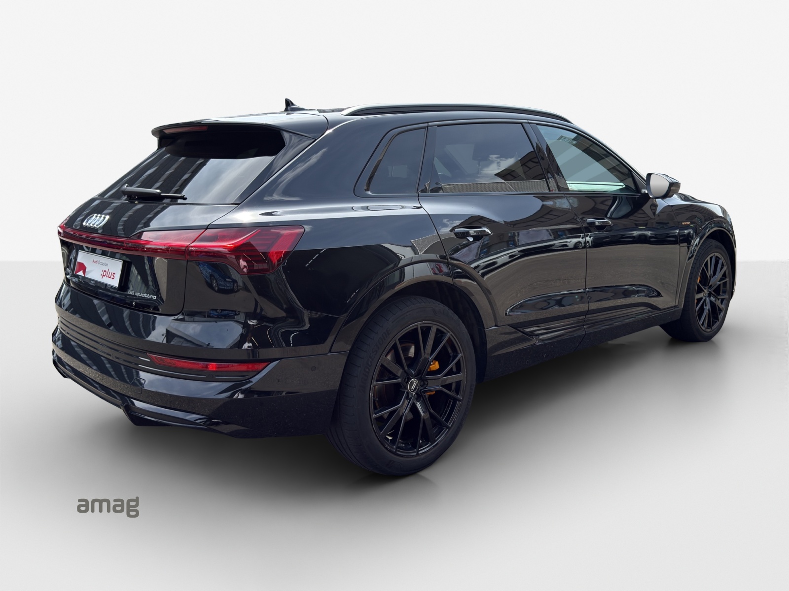 AUDI e-tron 55 S Line Black Edition quattro-image-5
