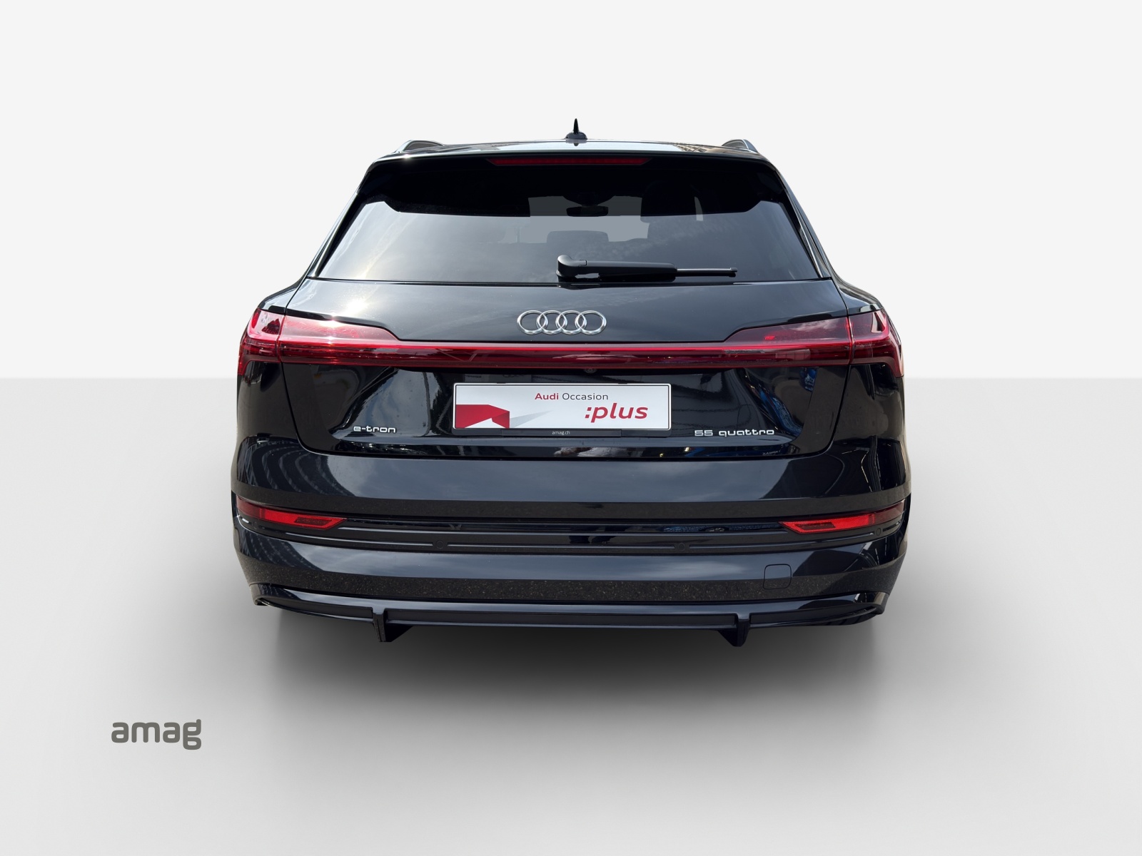 AUDI e-tron 55 S Line Black Edition quattro-image-4