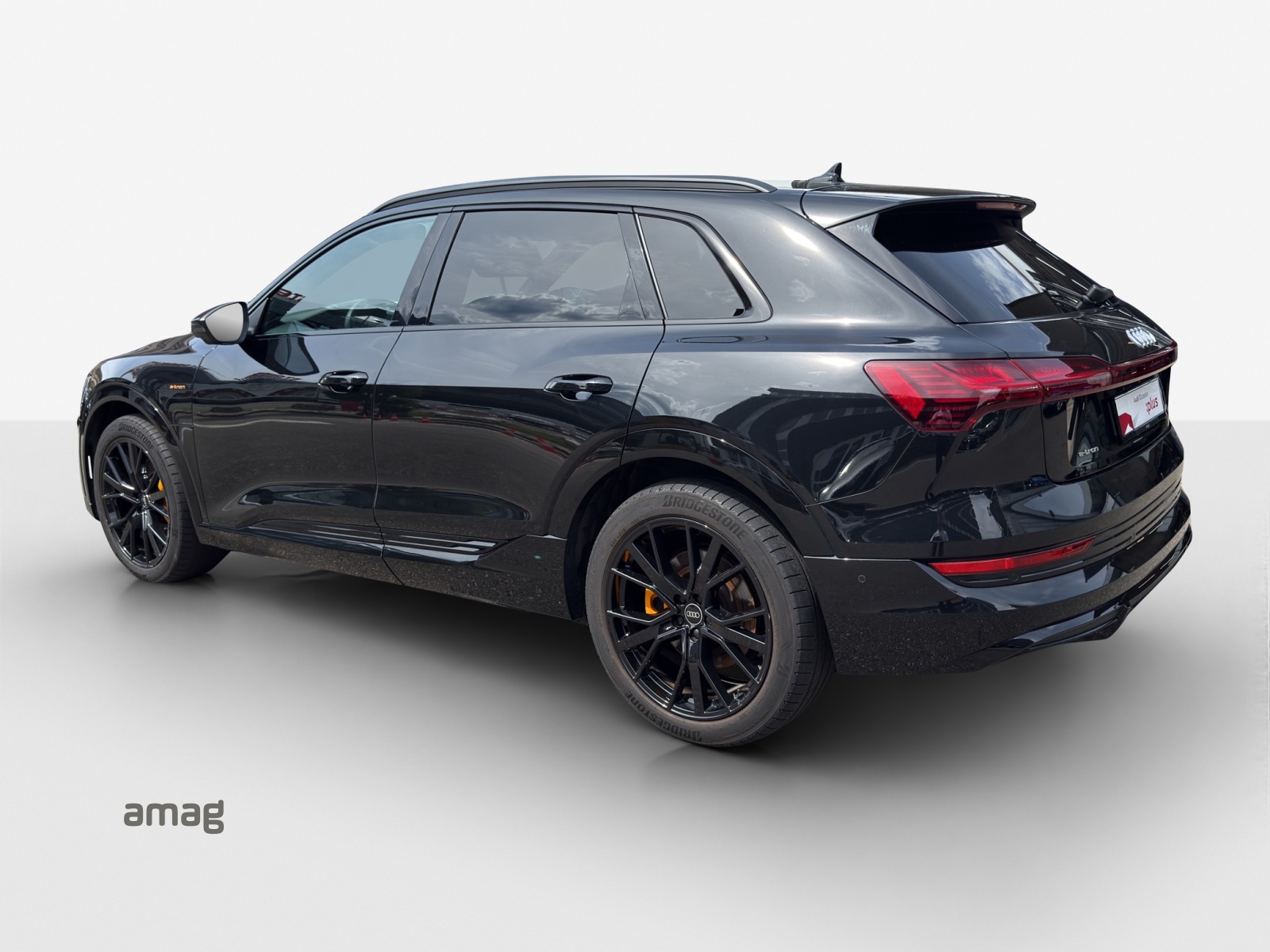 AUDI e-tron 55 S Line Black Edition quattro-image-2