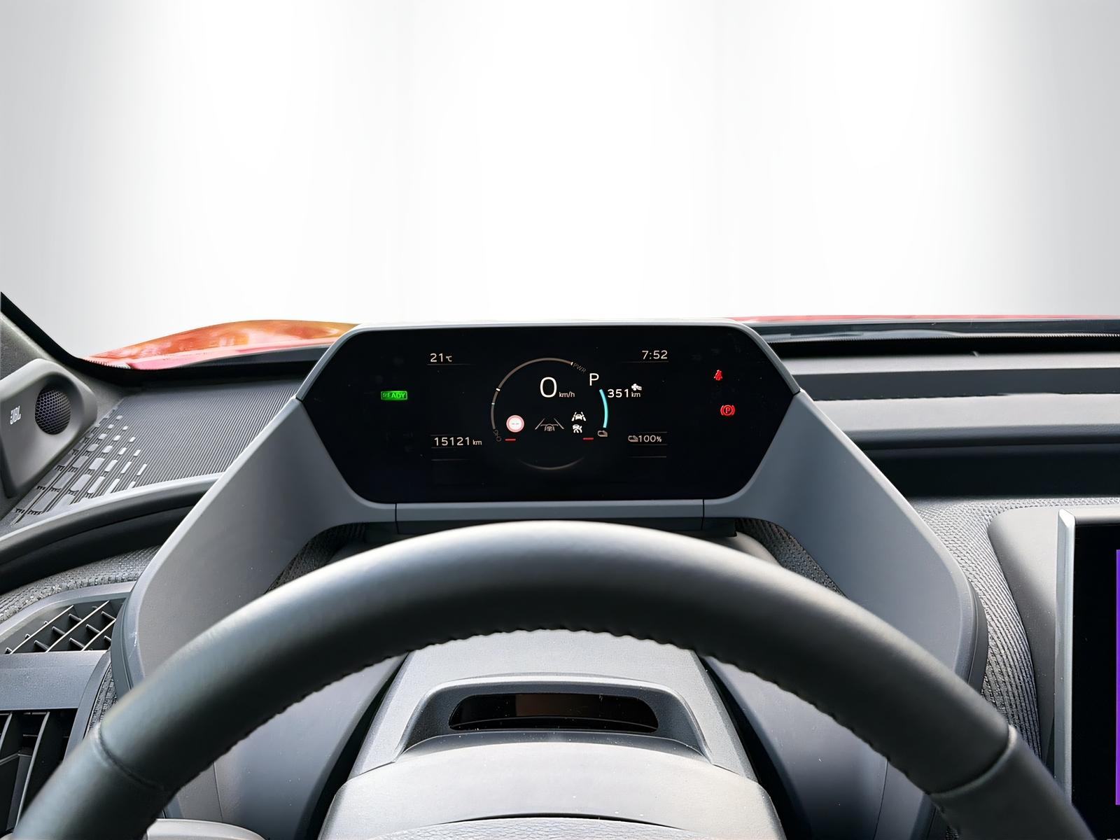 TOYOTA bZ4X Premium AWD-image-9