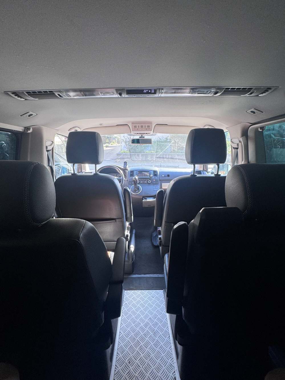 VW T5 Multivan 2.0 TDI 180 Panamerican DSG 4m-image-16