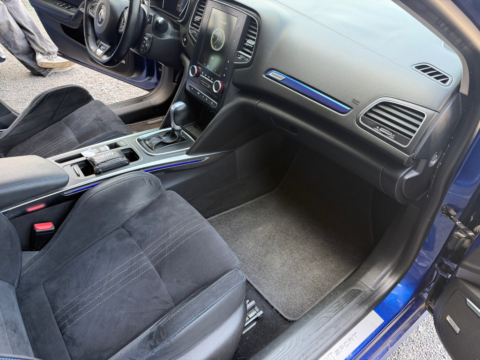 RENAULT Mégane Grandtour 1.6 dCi GT Limited EDC-image-8