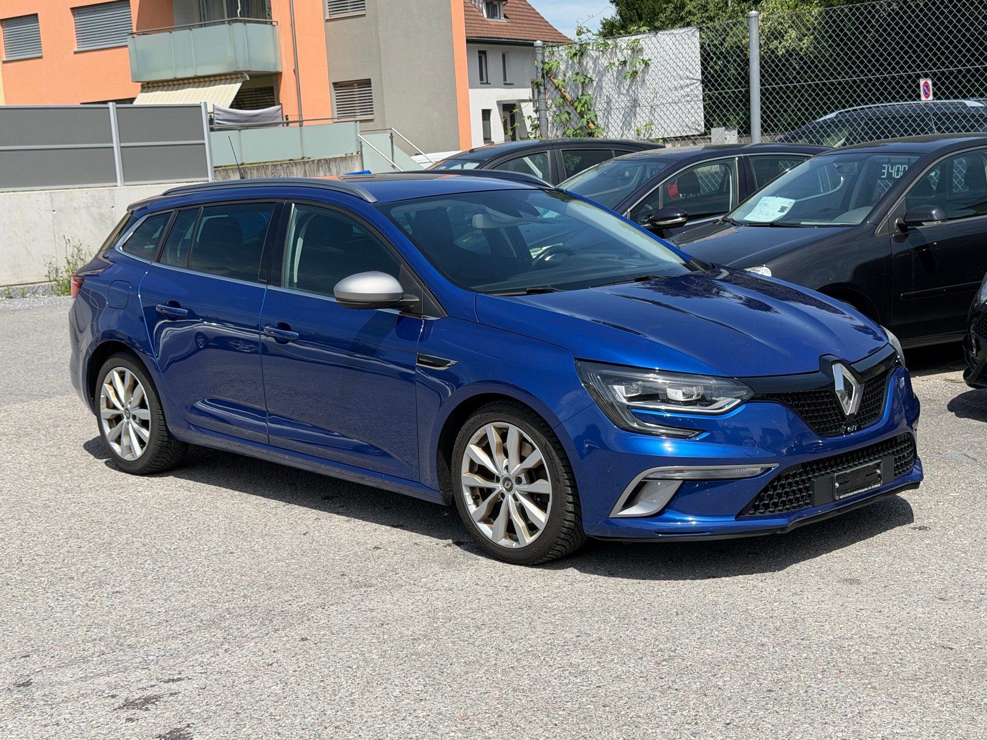 RENAULT Mégane Grandtour 1.6 dCi GT Limited EDC-image-4