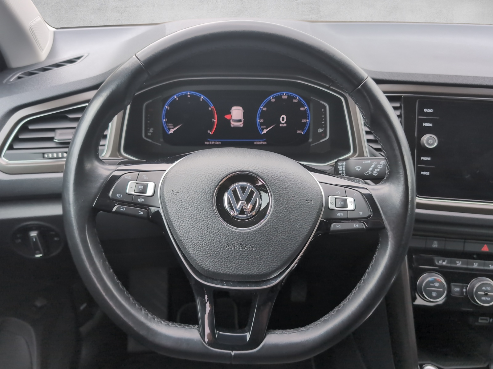 VW T-Roc 1.5 TSI EVO Advance DSG 4Motion-image-7