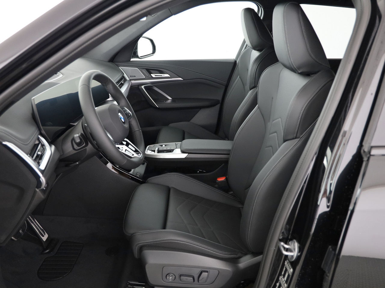 BMW X1 xDrive 23i 48V M Sport Pro-image-3