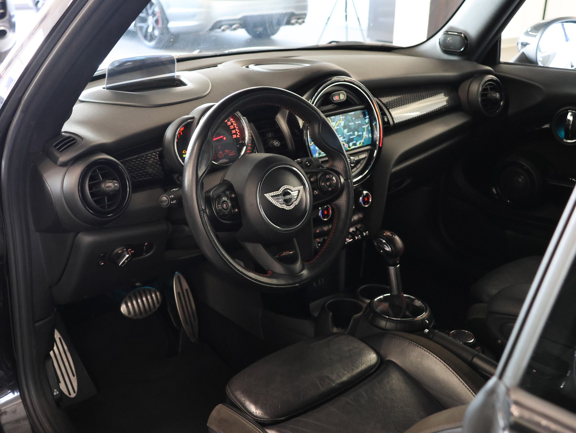 MINI Cooper John Cooper Works Cabriolet Steptronic *Harmon Cardon* Head-Up Display* *360 Kamera*-image-13