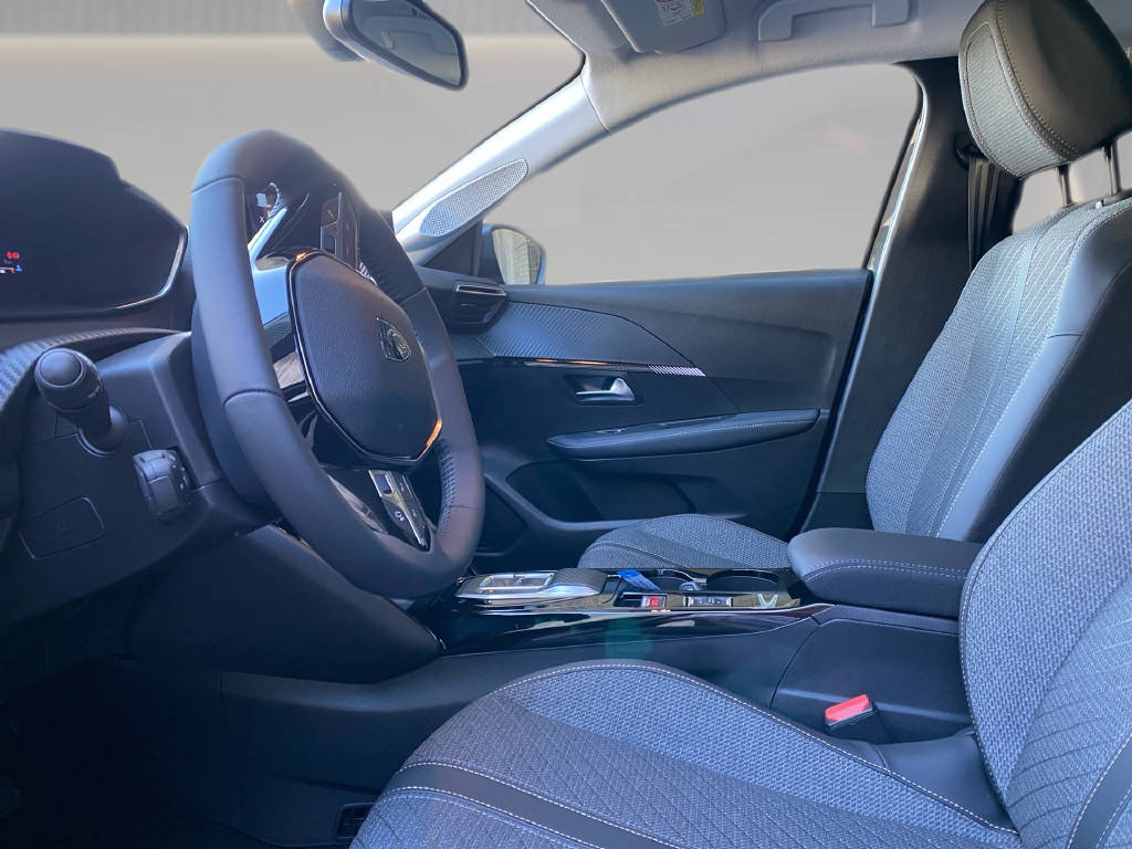 PEUGEOT 208 1.2 Hybrid 110 e-DCS6 Allure-image-9