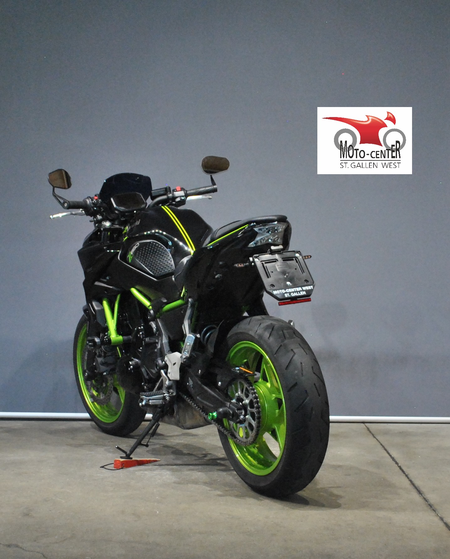 KAWASAKI Z 650 (35kW)-showroom-element-3