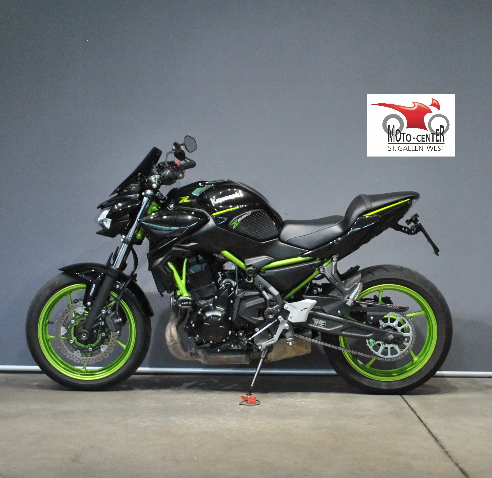 KAWASAKI Z 650 (35kW)-showroom-element-2