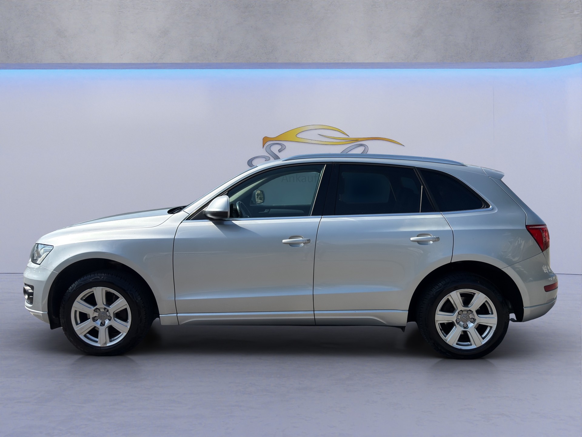 AUDI Q5 2.0 TFSI quattro S-tronic-image-1