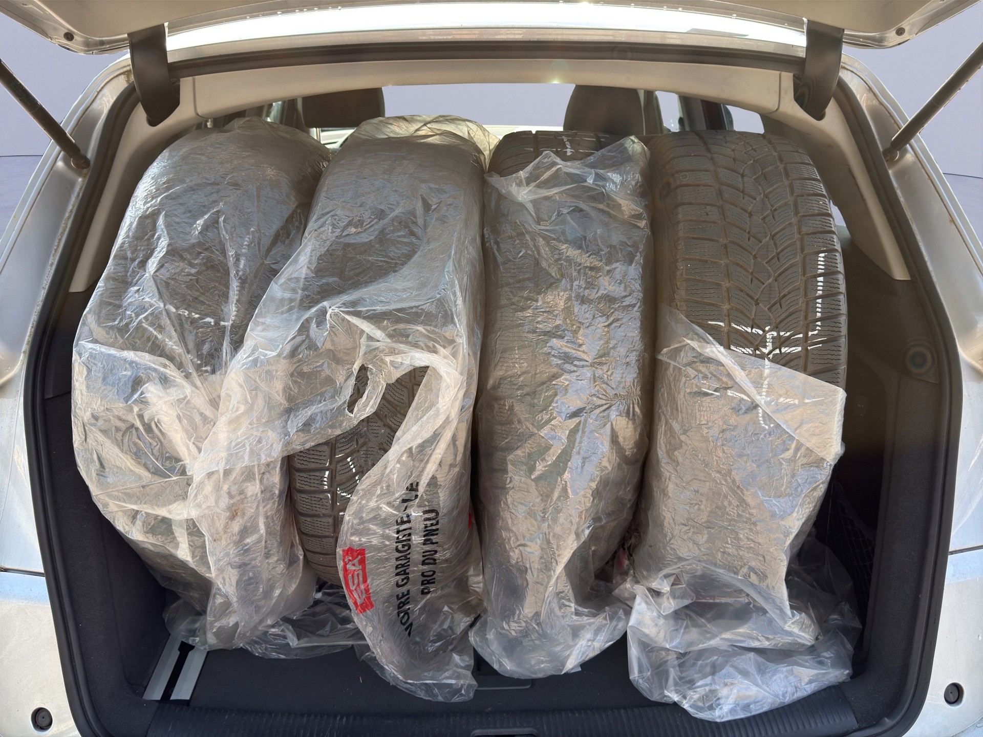 AUDI Q5 2.0 TFSI quattro S-tronic-image-10