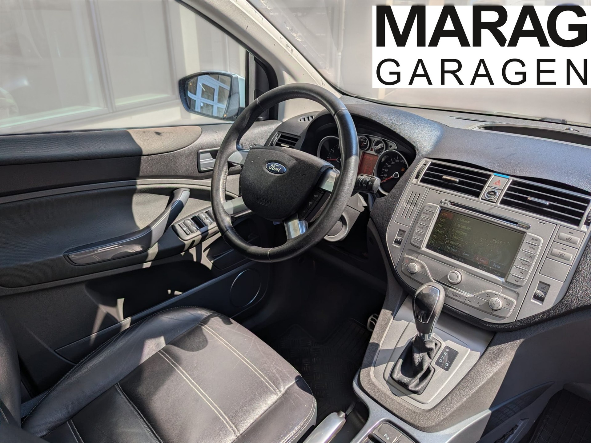 FORD Kuga 2.5 Turbo Titanium 4WD Automatic-image-10