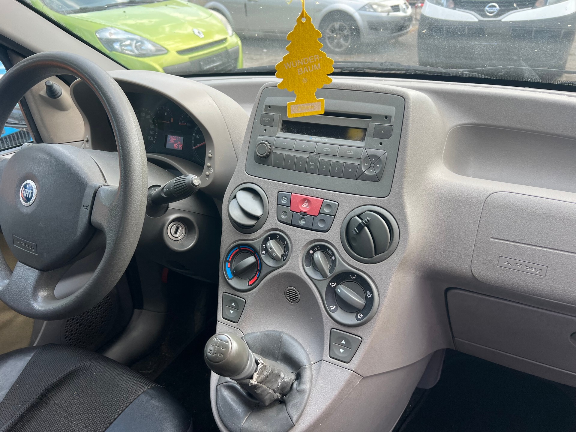 FIAT Panda 1.2 Emotion-image-5