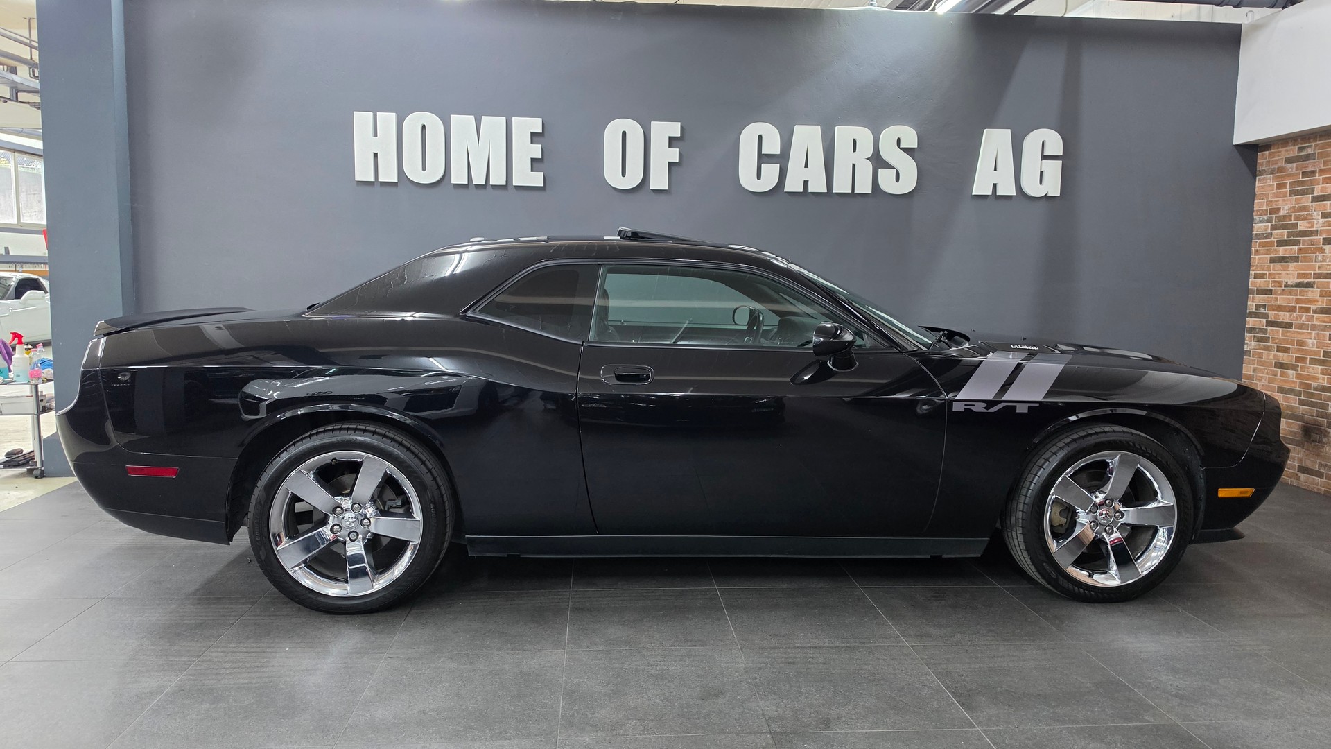 DODGE Challenger 5.7 V8 Hemi R/T-image-13