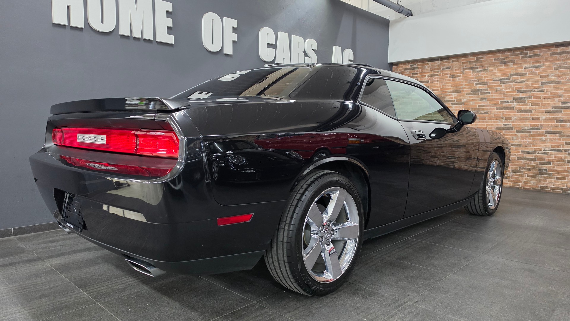 DODGE Challenger 5.7 V8 Hemi R/T-image-10