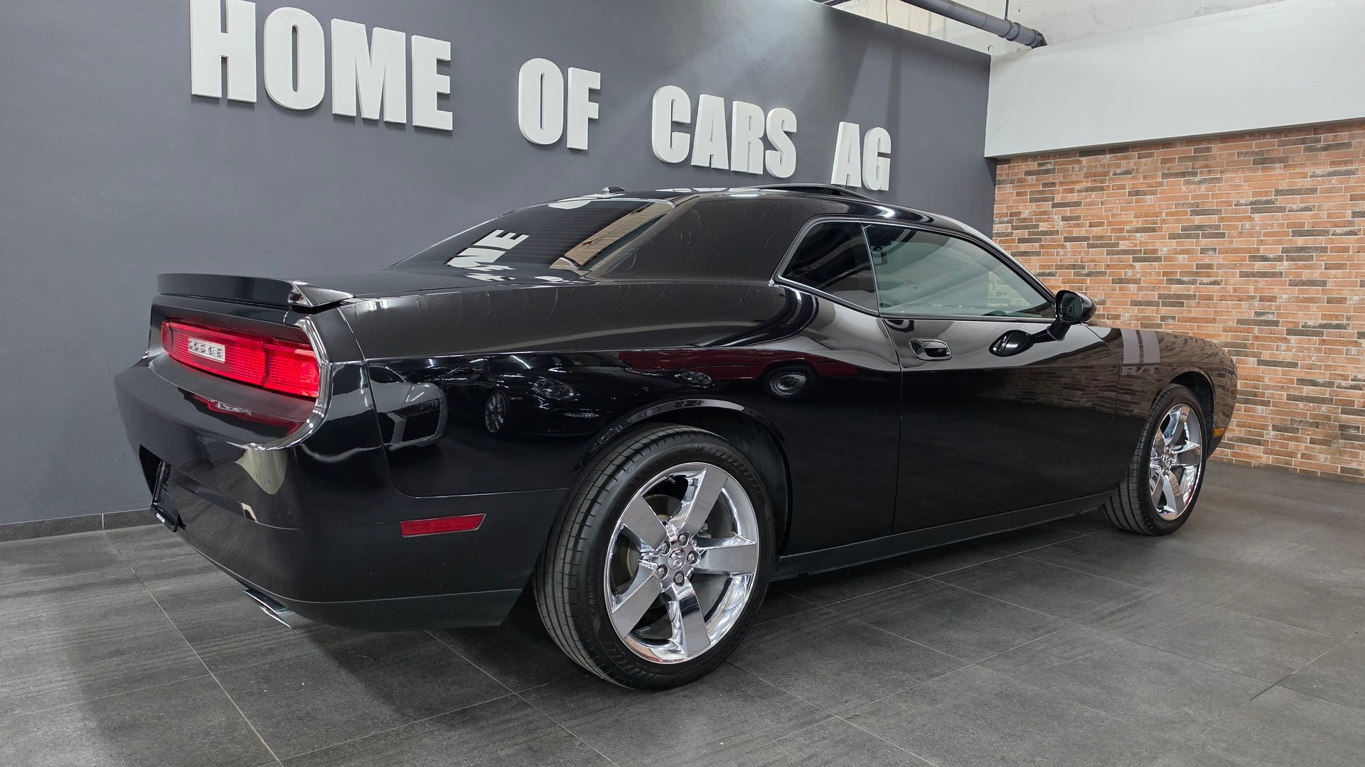 DODGE Challenger 5.7 V8 Hemi R/T-image-11