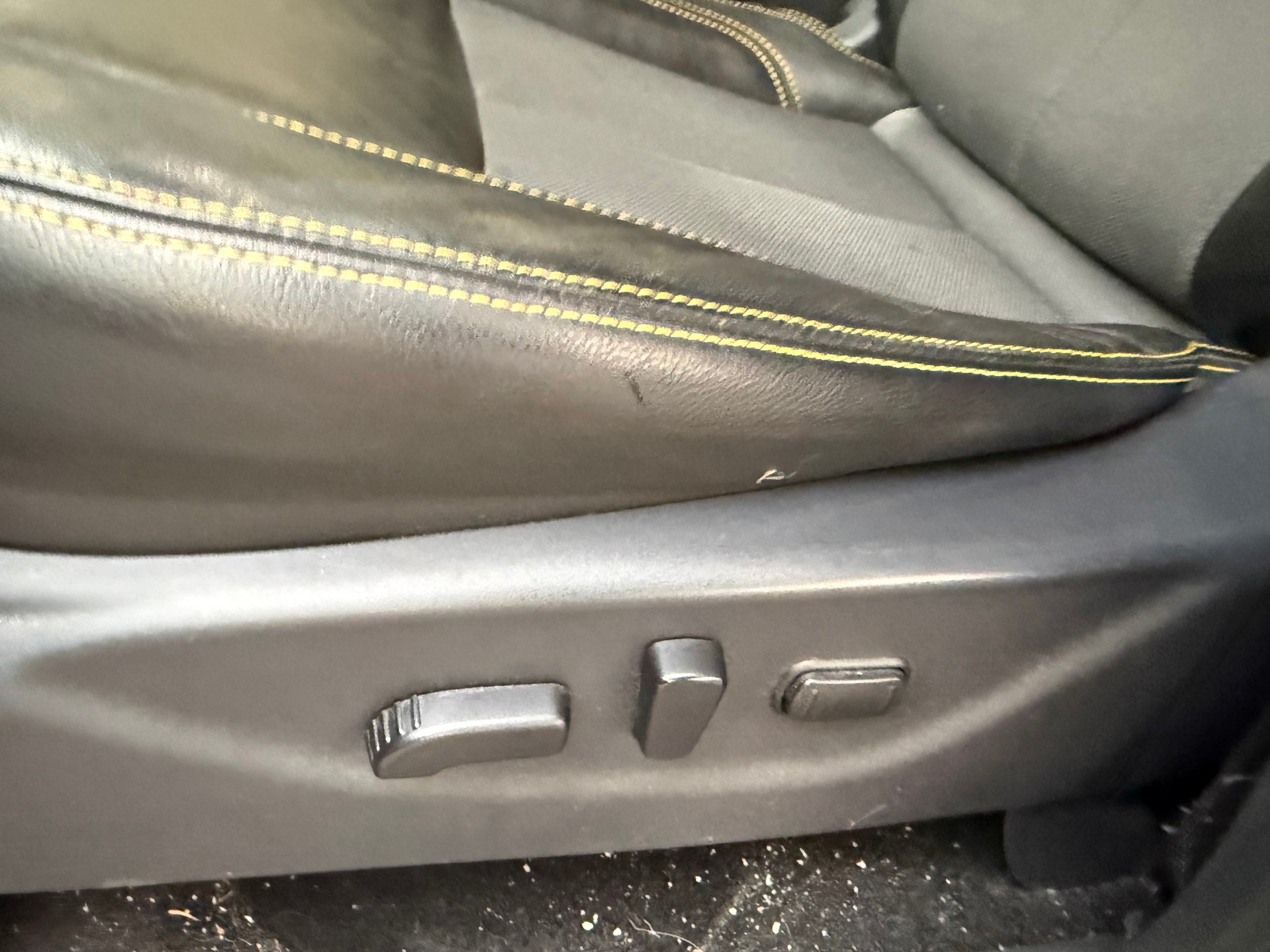 NISSAN Navara Double Cab N-Guard 2.3 dCi 4WD-image-7
