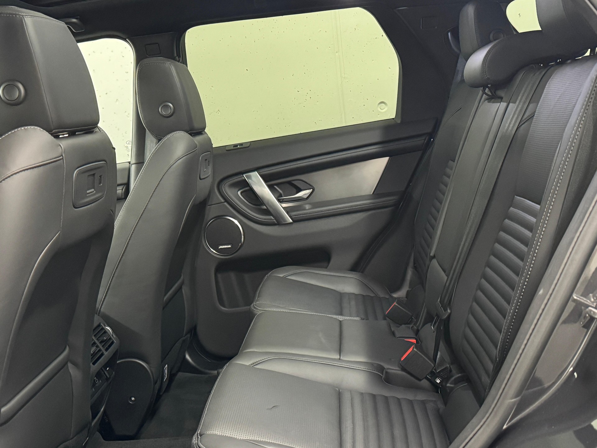 LAND ROVER Discovery Sport 1.5 T 270e Dynamic HSE-image-3