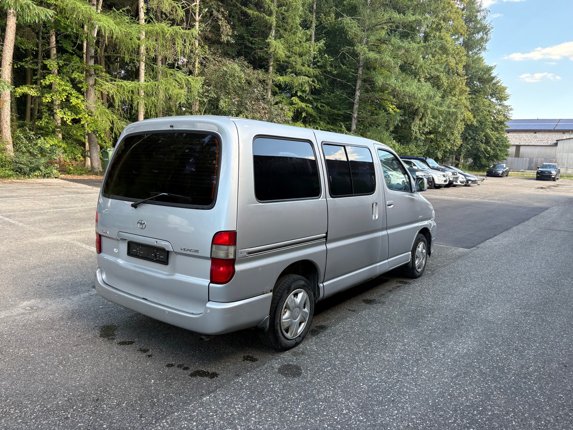 TOYOTA Hiace D-4D Wagon SWB-image-7