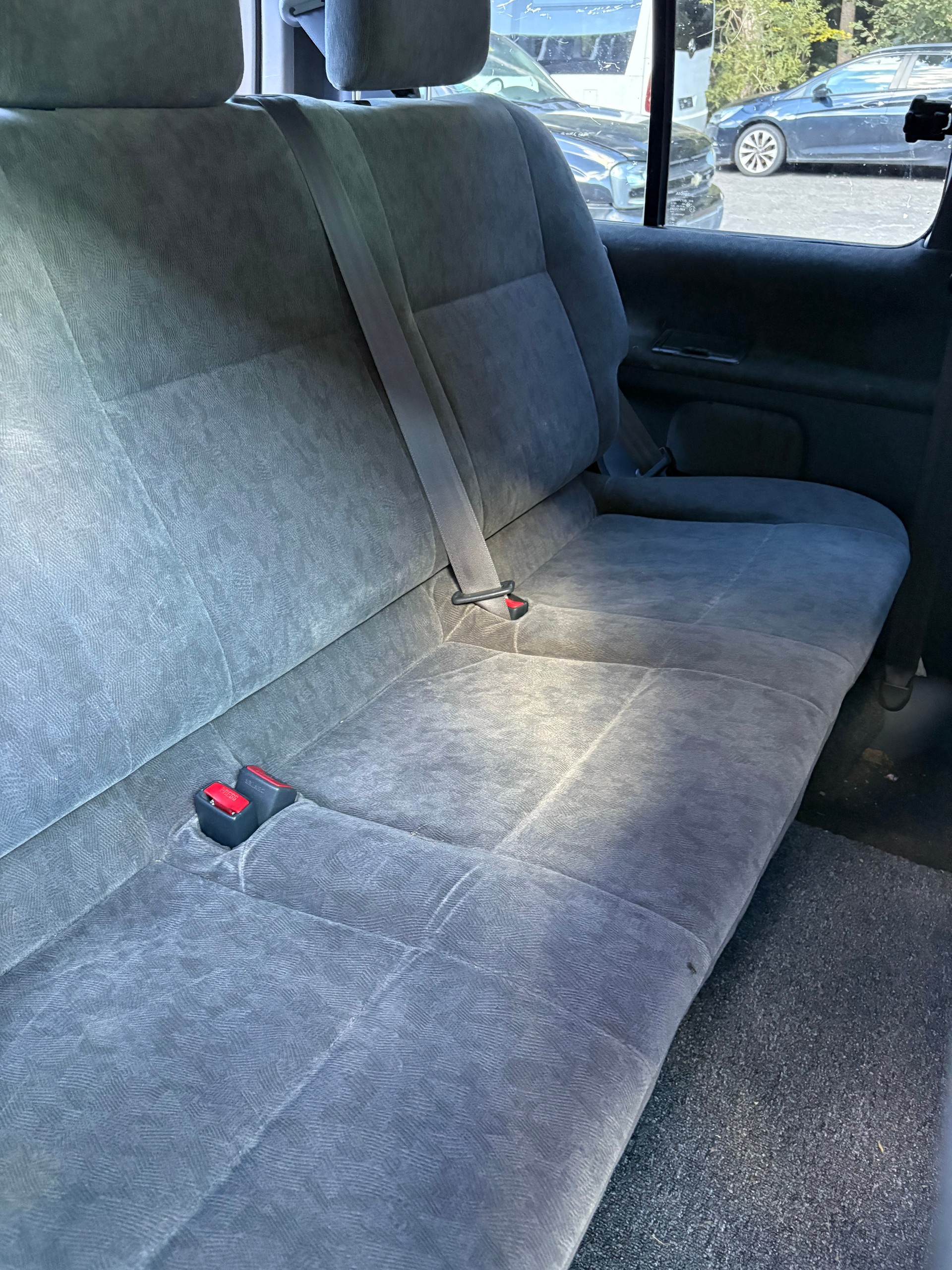 TOYOTA Hiace D-4D Wagon SWB-image-12