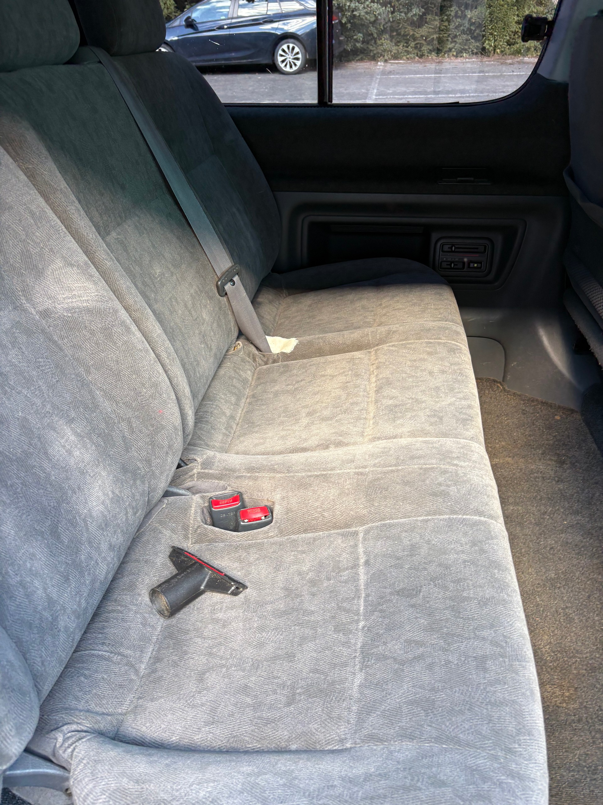 TOYOTA Hiace D-4D Wagon SWB-image-11