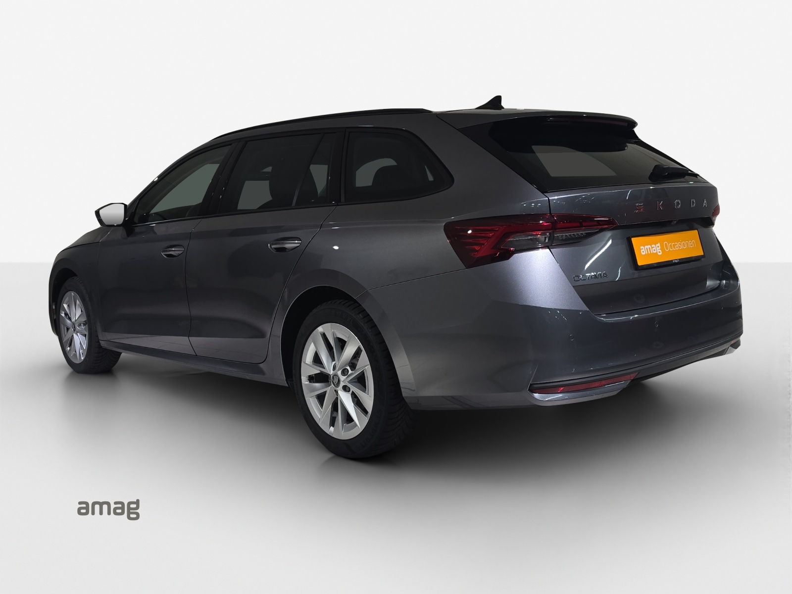 SKODA Octavia Combi 1.5 TSI mHEV DSG Dynamic-image-2