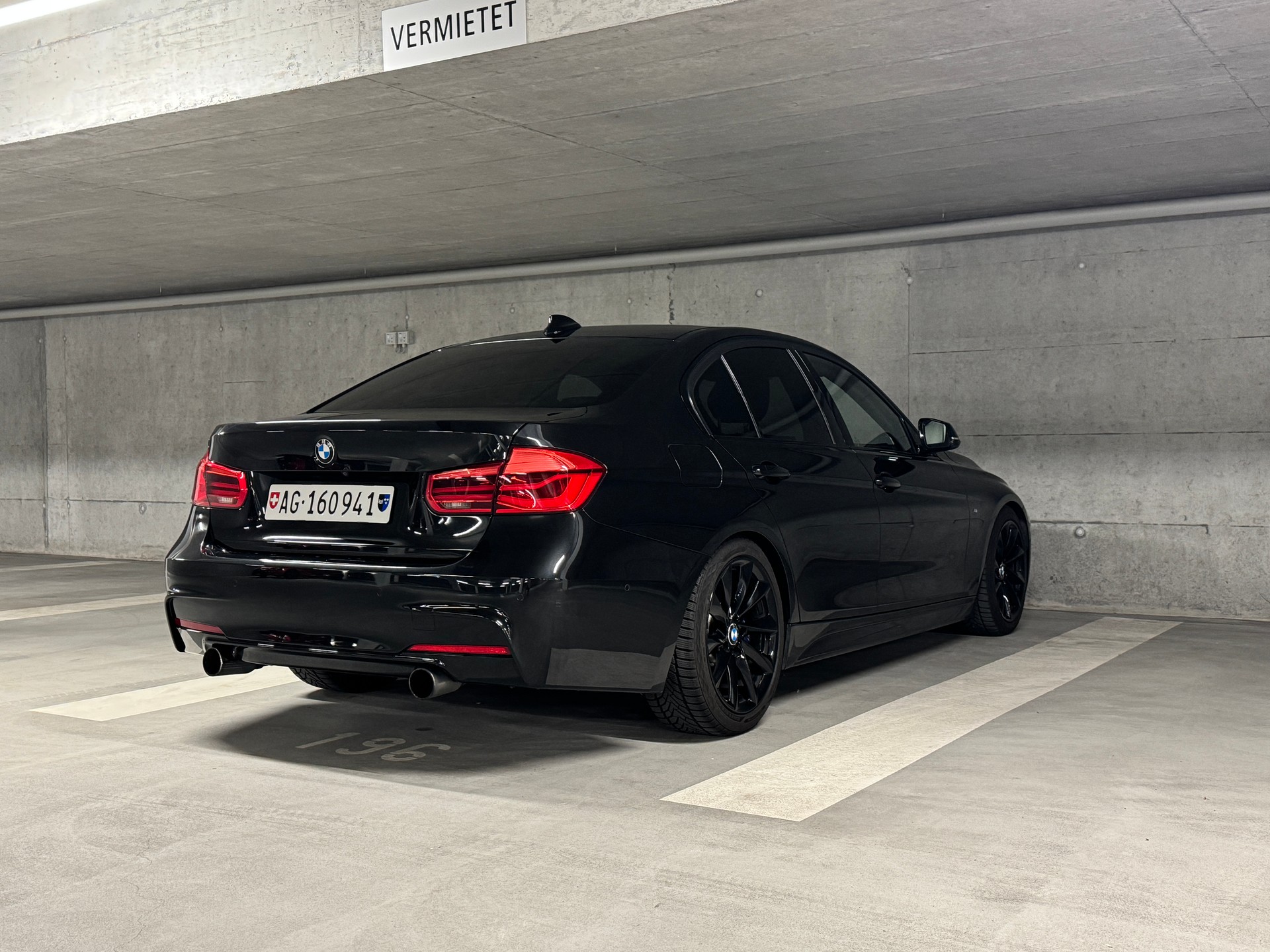 BMW 340i xDrive-image-5