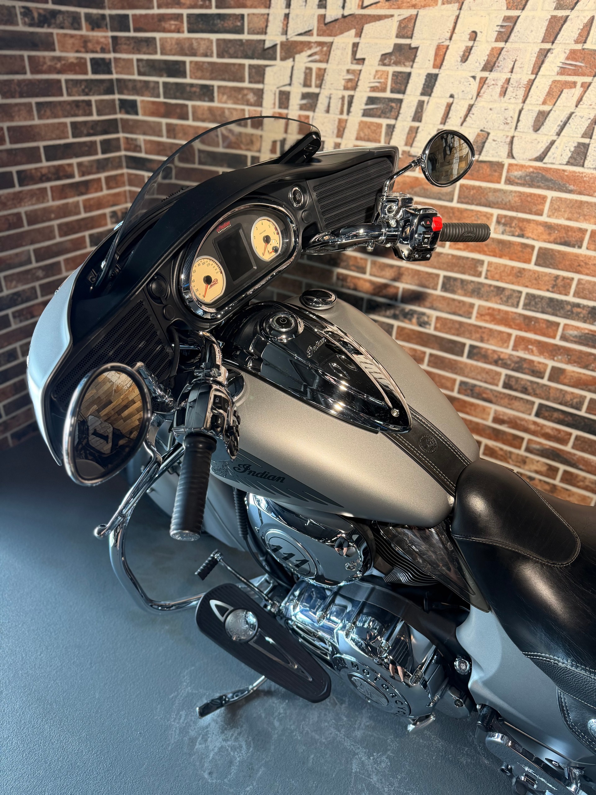INDIAN Chieftain-image-6