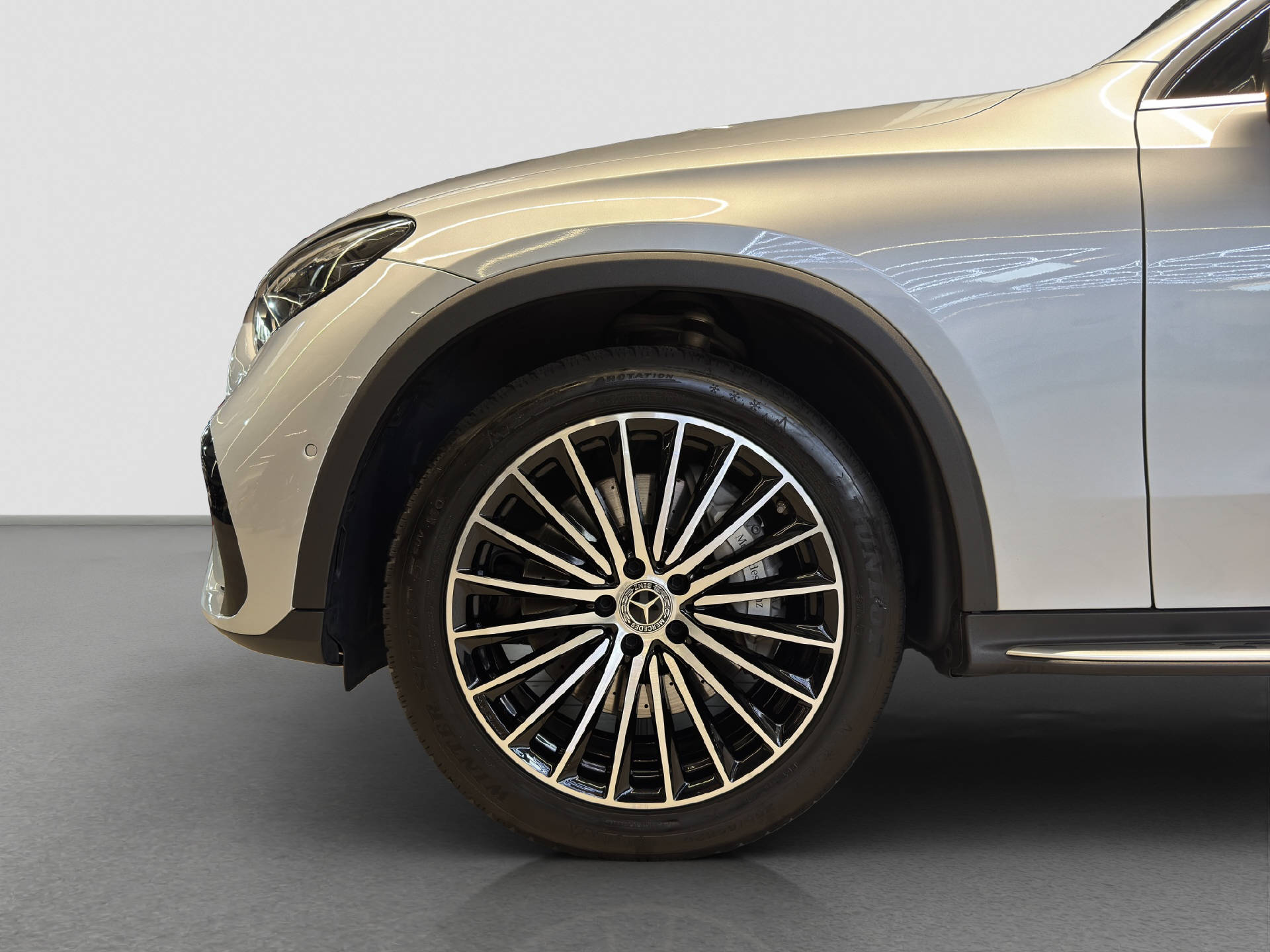 MERCEDES-BENZ GLC 220 d AMG Line 4MATIC-image-5