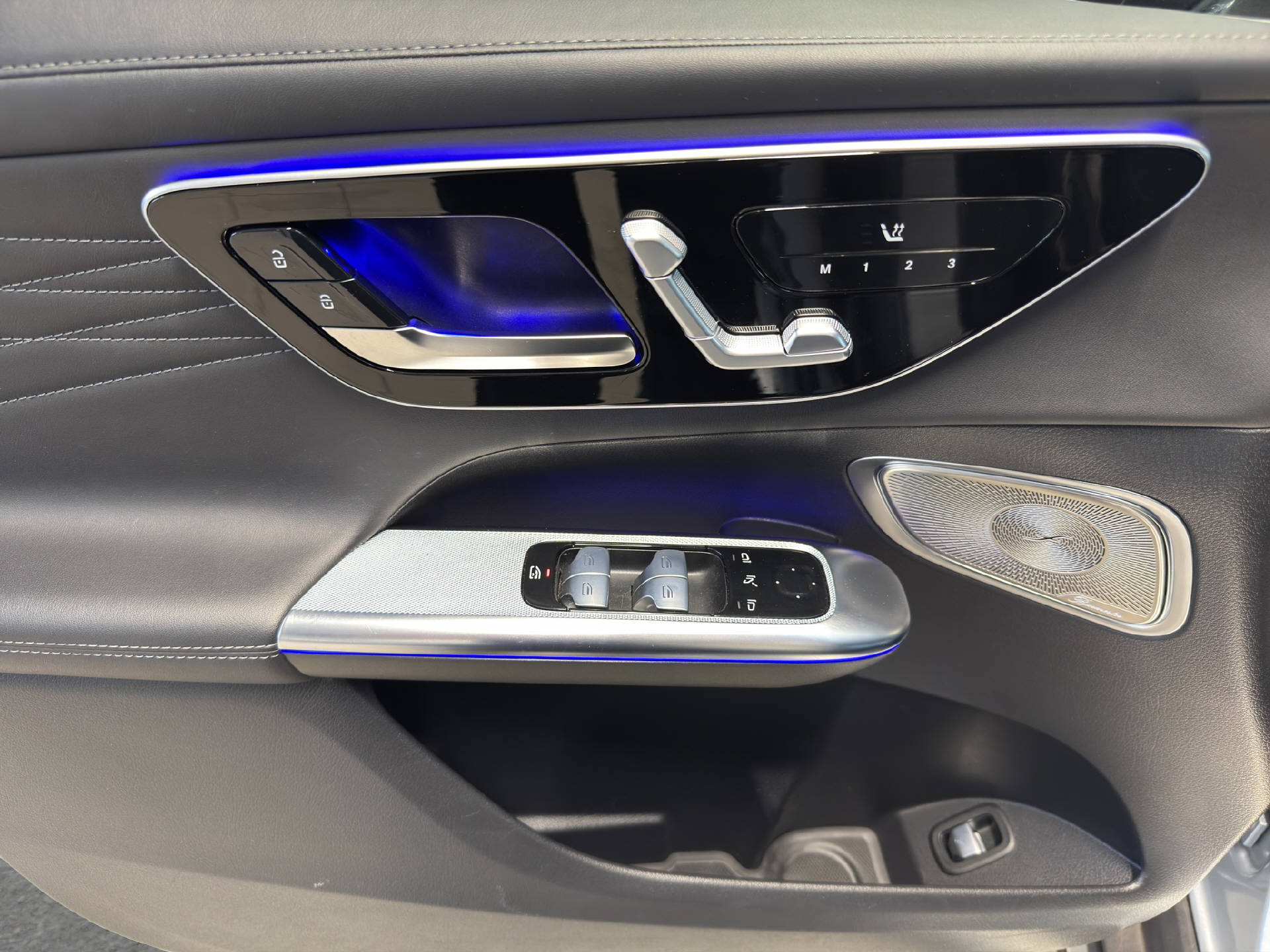 MERCEDES-BENZ GLC 220 d AMG Line 4MATIC-image-12