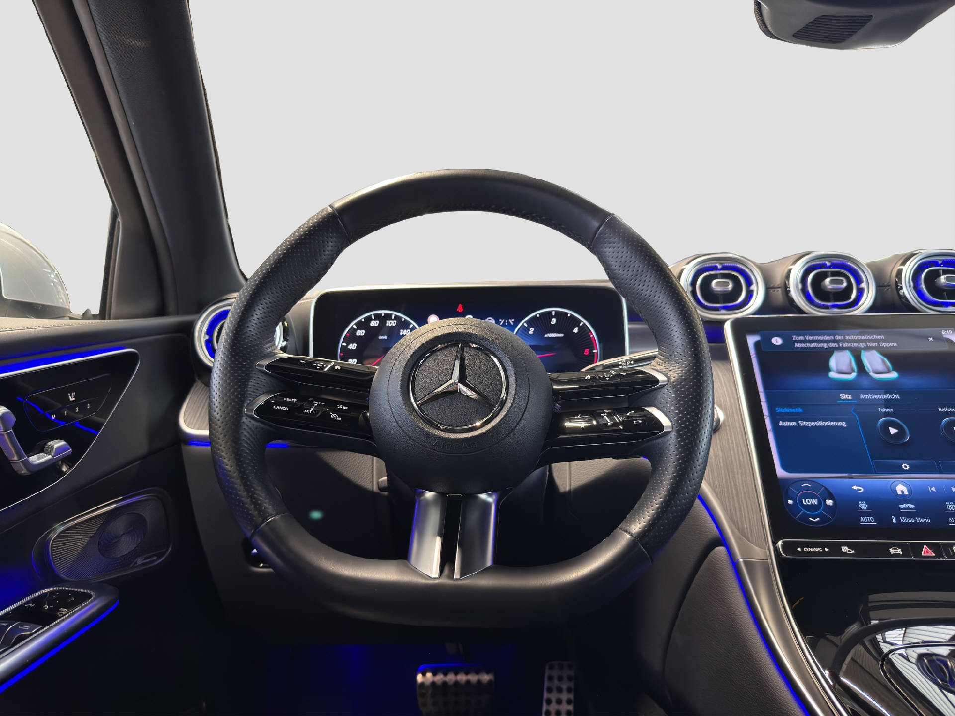 MERCEDES-BENZ GLC 220 d AMG Line 4MATIC-image-8