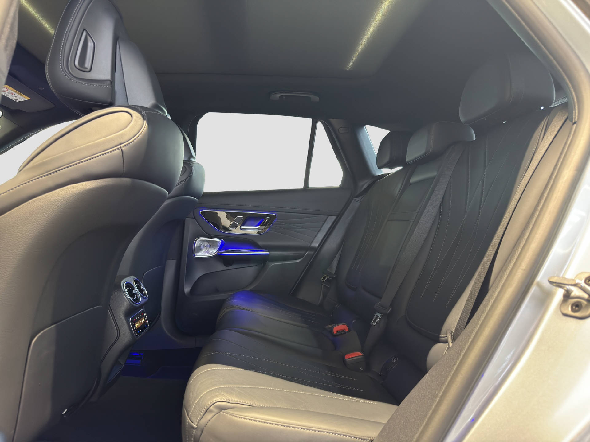 MERCEDES-BENZ GLC 220 d AMG Line 4MATIC-image-13
