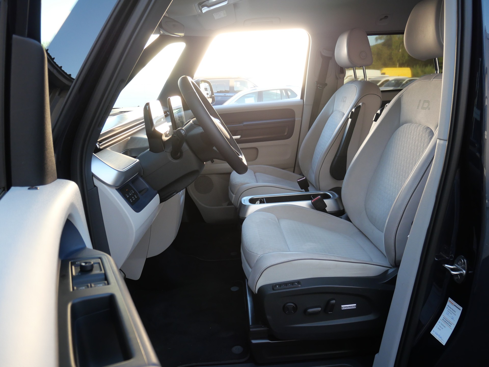VW ID.Buzz NWB Pro *CH-Auto, Vollausstattung*-image-13