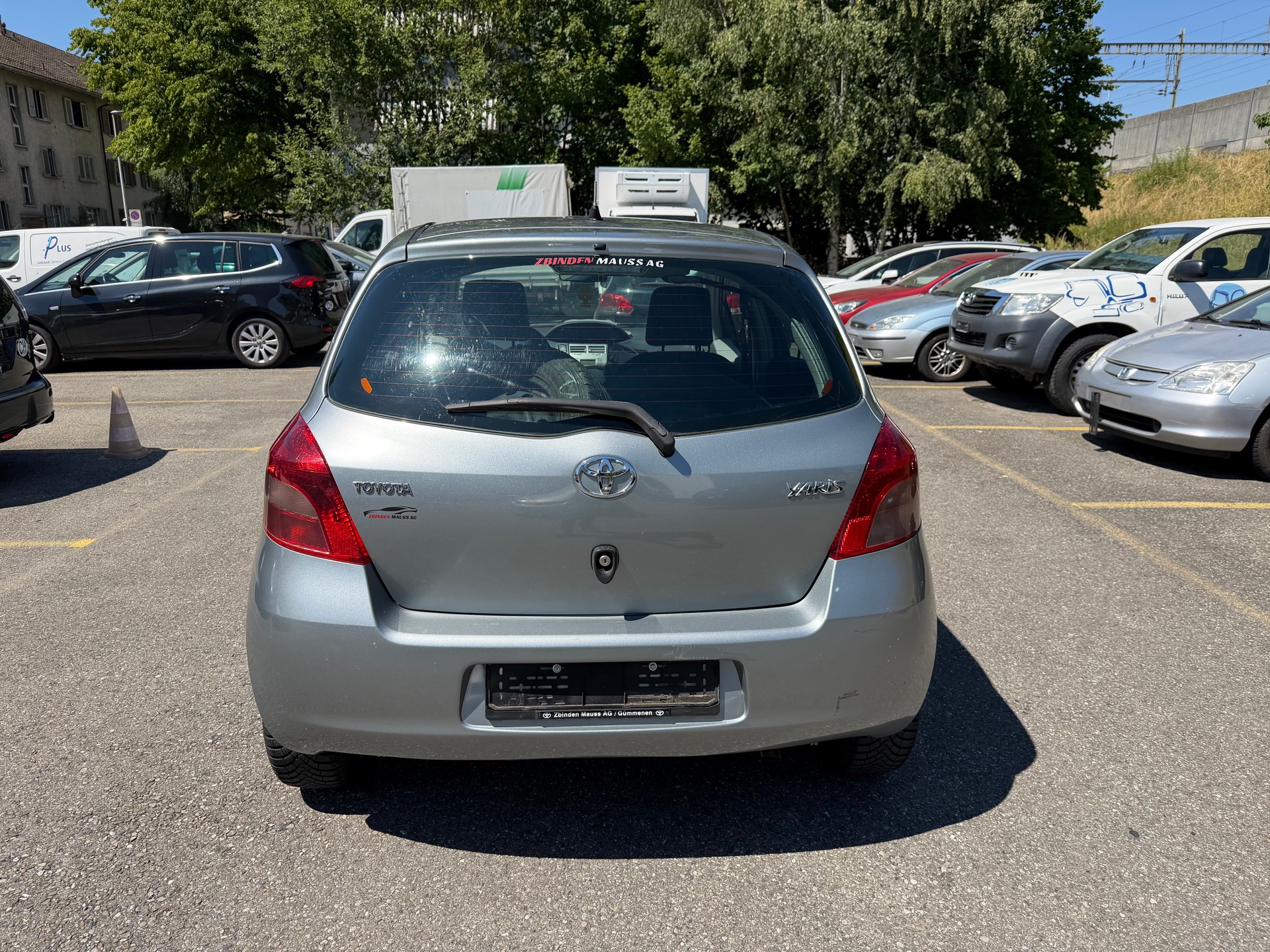 TOYOTA Yaris 1.3 Linea Sol-image-3