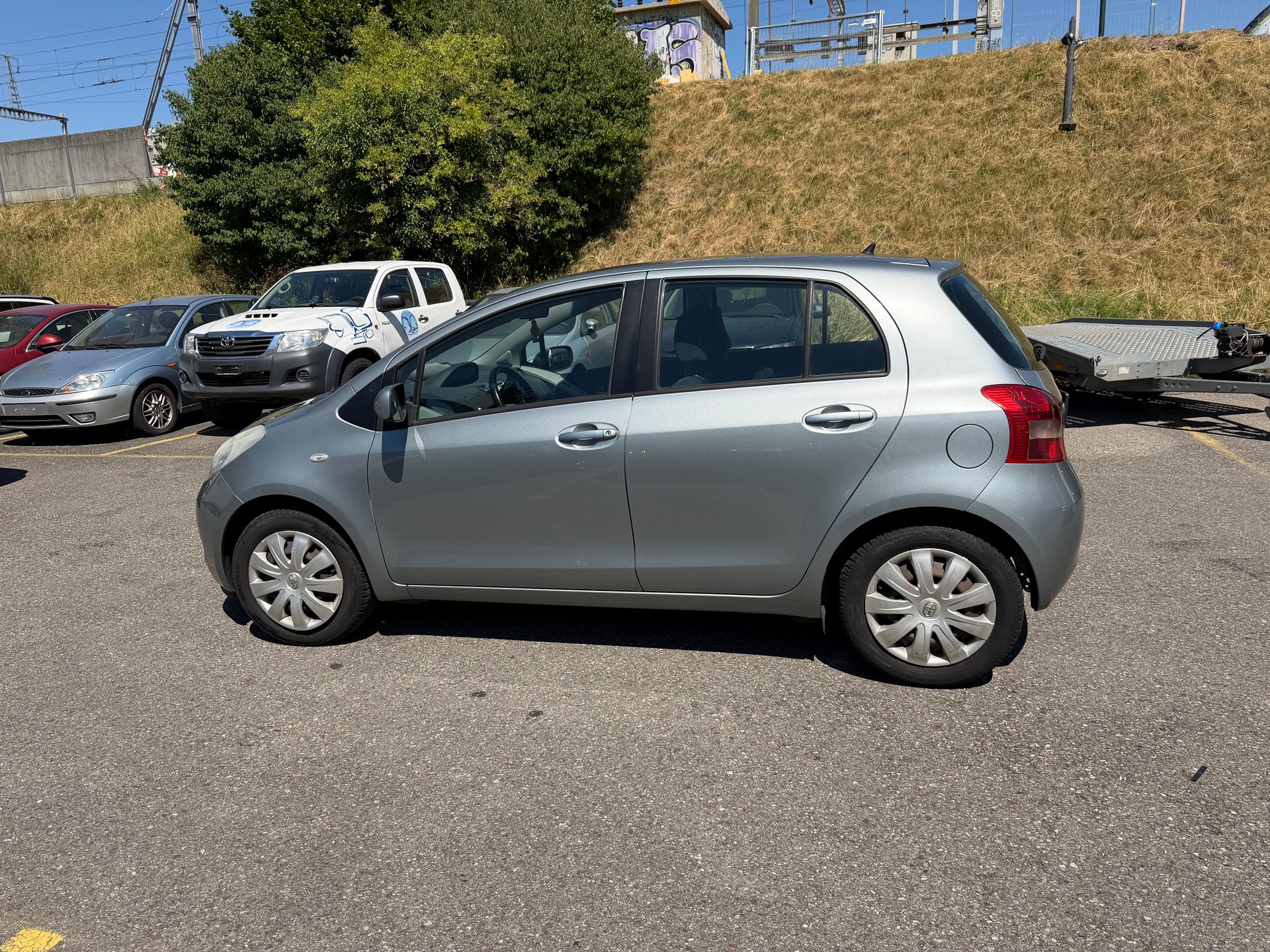 TOYOTA Yaris 1.3 Linea Sol-image-2