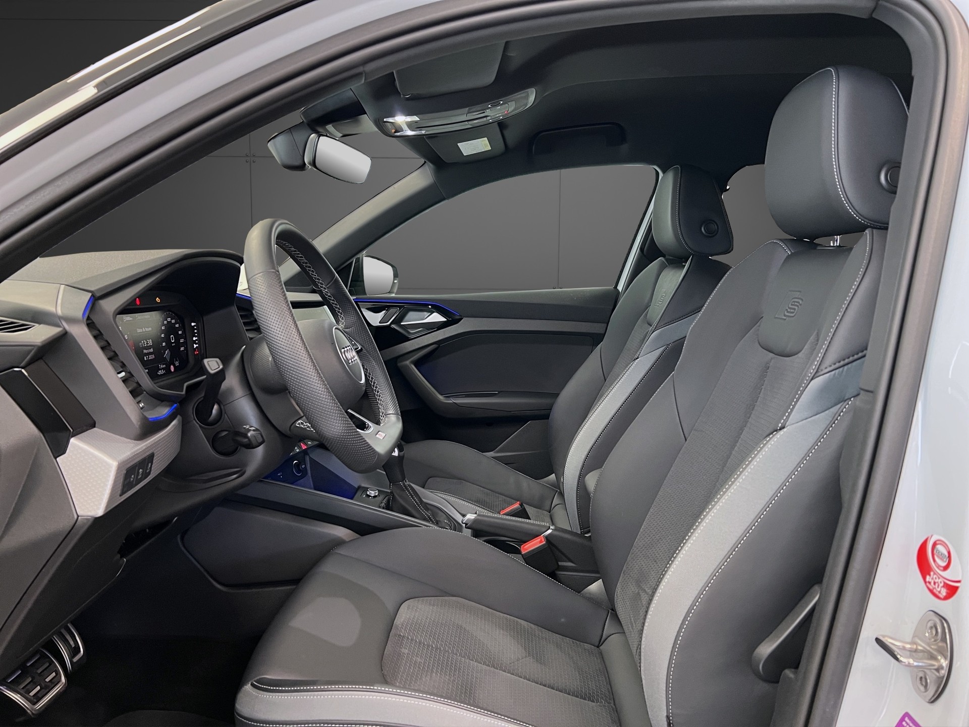 AUDI A1 Sportback 30 TFSI S-tronic-image-5