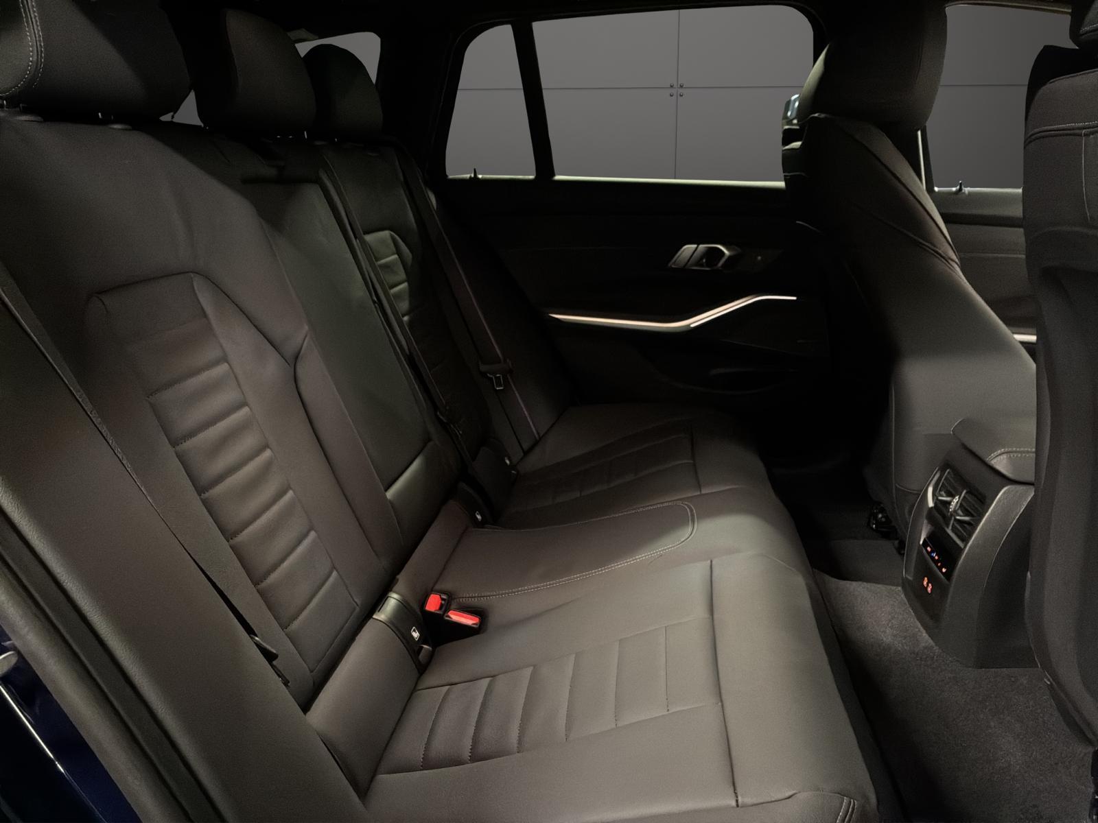 BMW M340d xDrive Touring-image-16