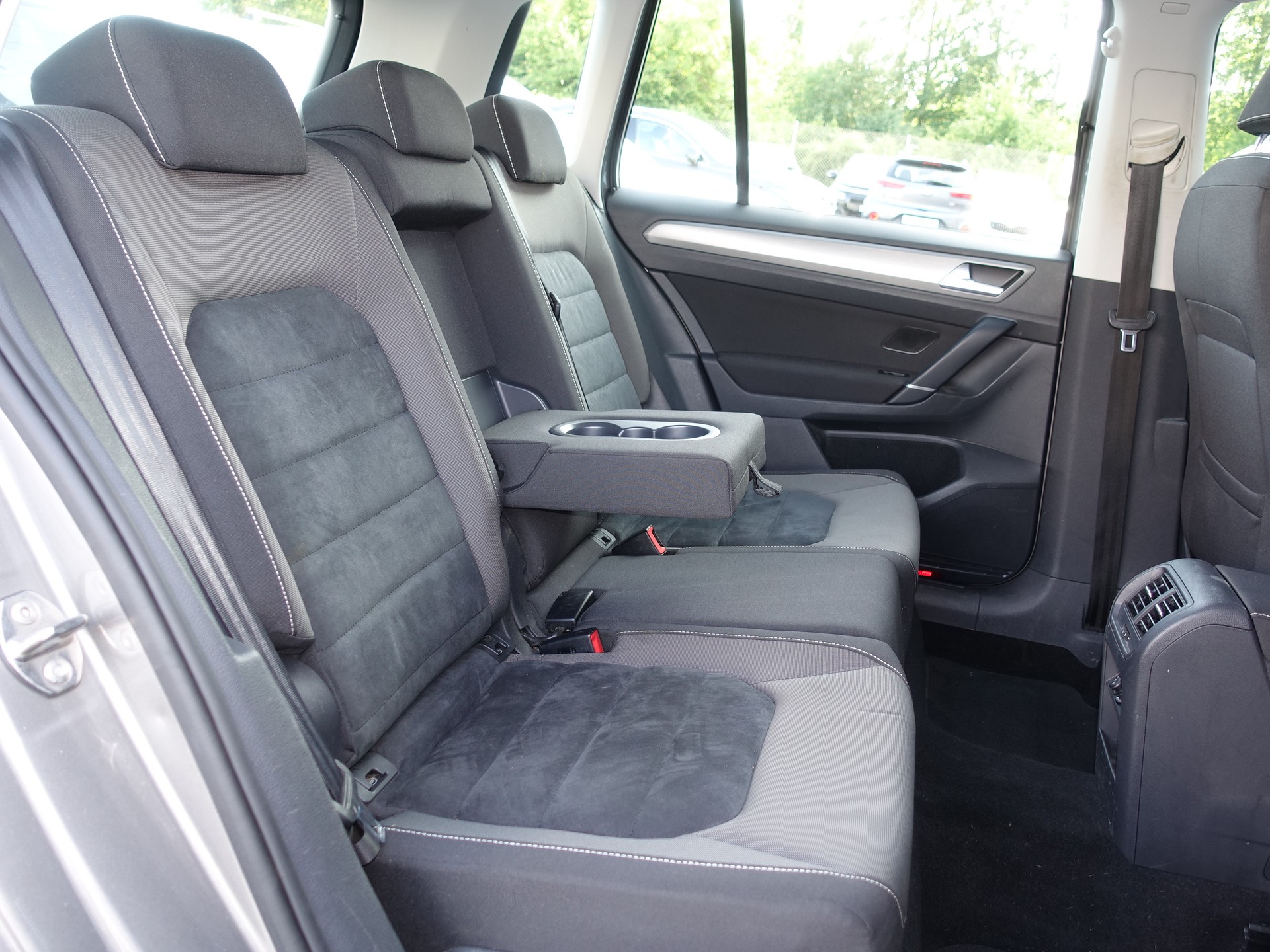 VW Golf Sportsvan 1.4 TSI Comfortline DSG-image-13