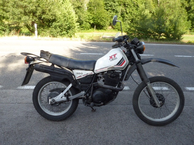 YAMAHA XT 550