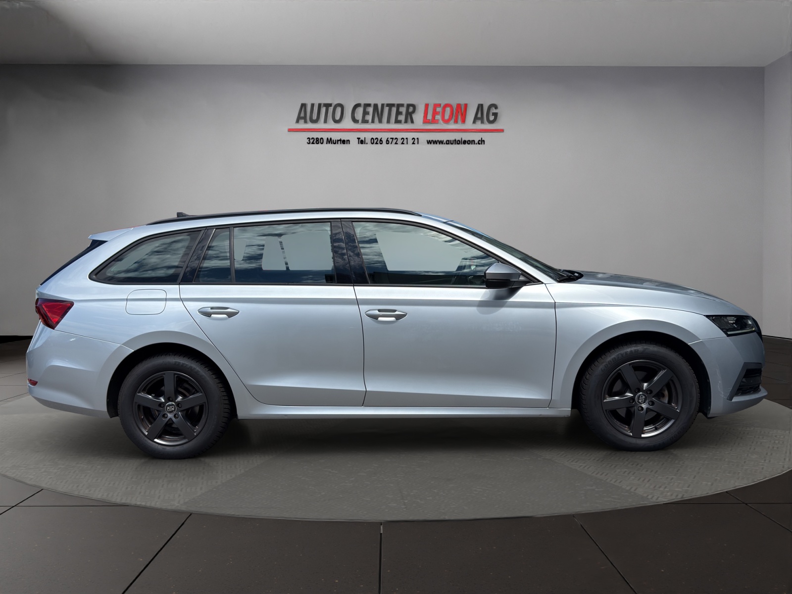 SKODA Octavia Combi 2.0 TDI DSG Ambition-image-6