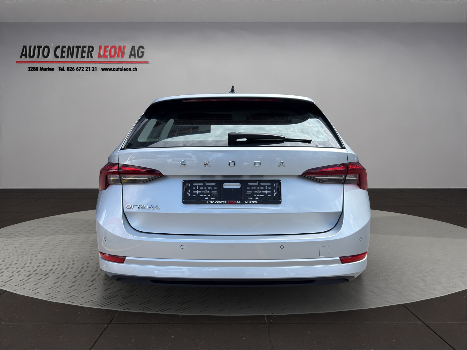SKODA Octavia Combi 2.0 TDI DSG Ambition-image-4