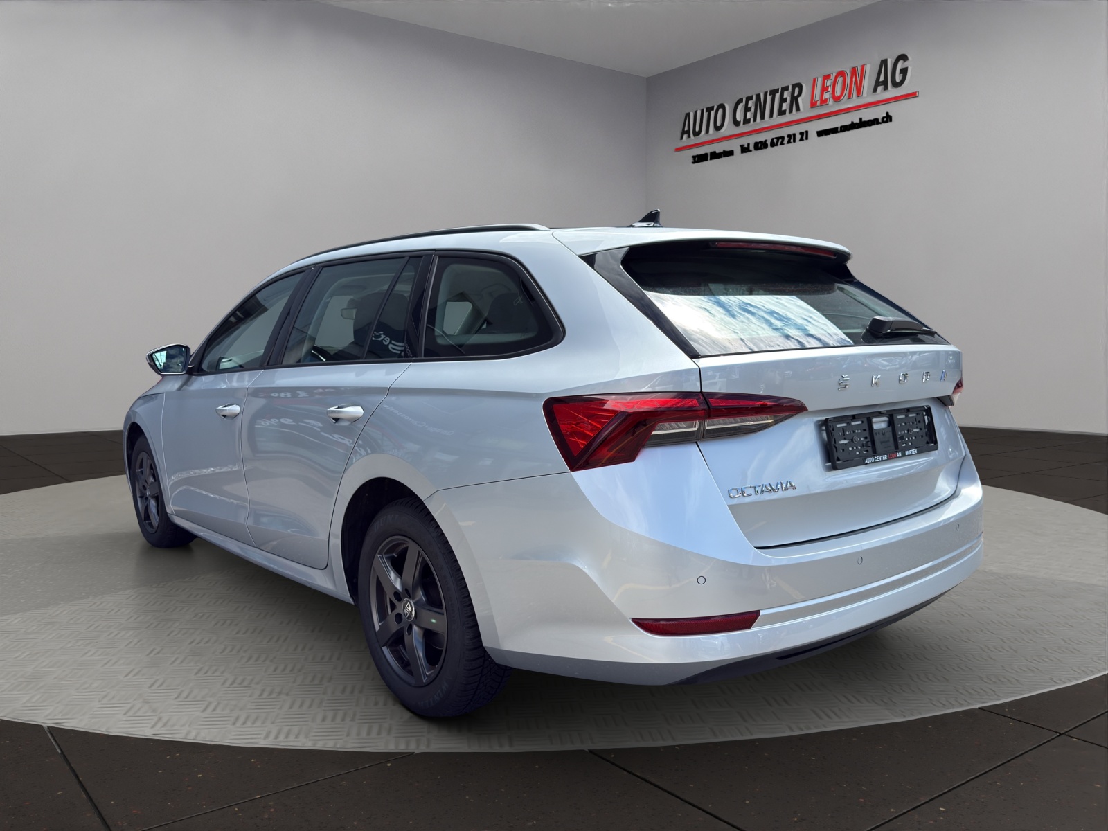 SKODA Octavia Combi 2.0 TDI DSG Ambition-image-3