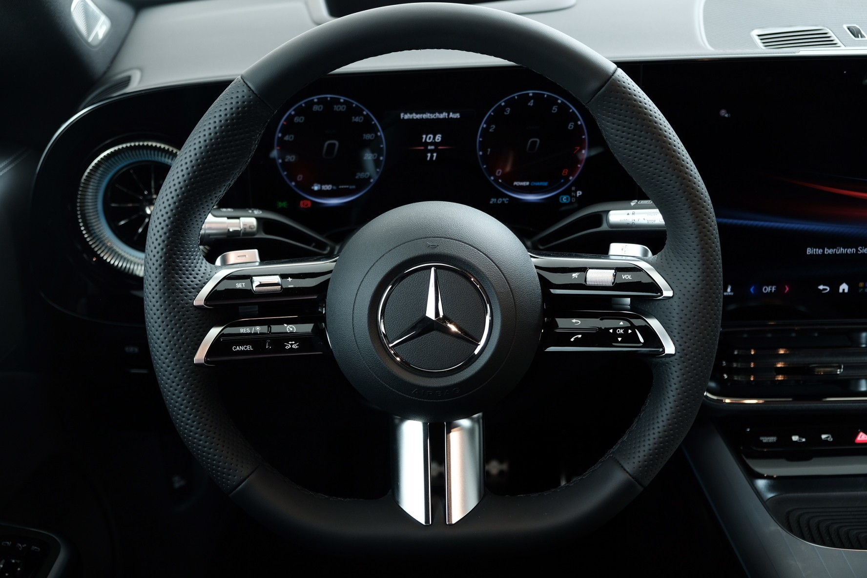 MERCEDES-BENZ CLA Shooting Brake 220 4Matic 8G-DCT-image-7