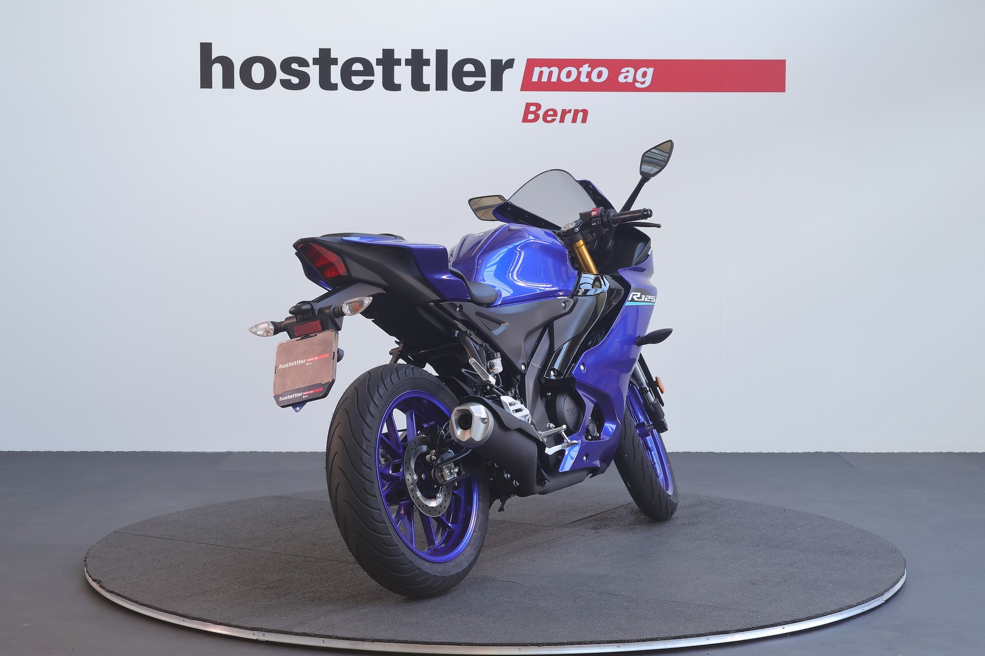 YAMAHA R125-showroom-element-2